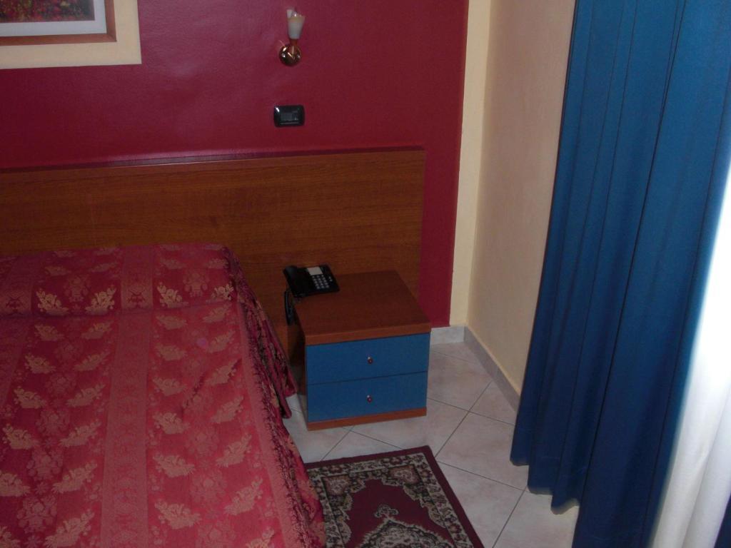 Hotel Леньяно Экстерьер фото