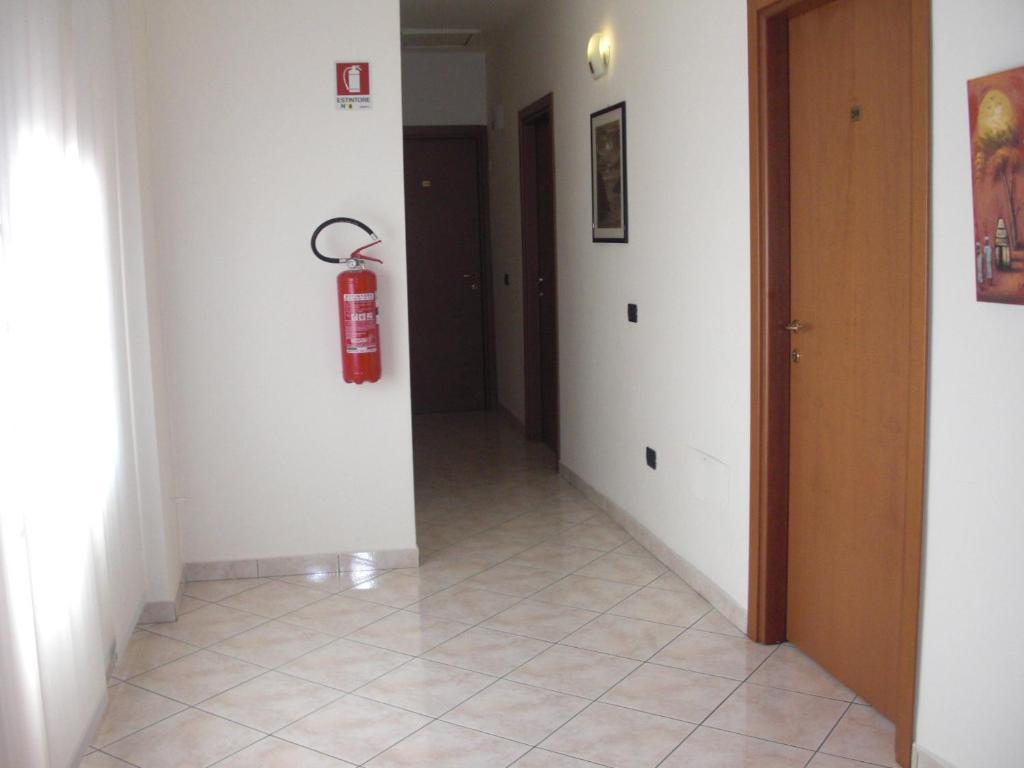 Hotel Леньяно Экстерьер фото