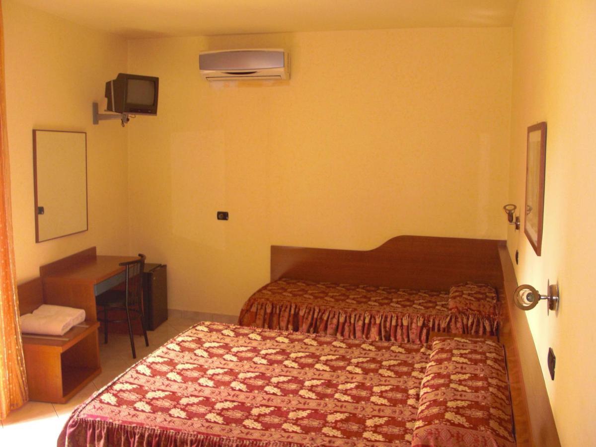 Hotel Леньяно Экстерьер фото