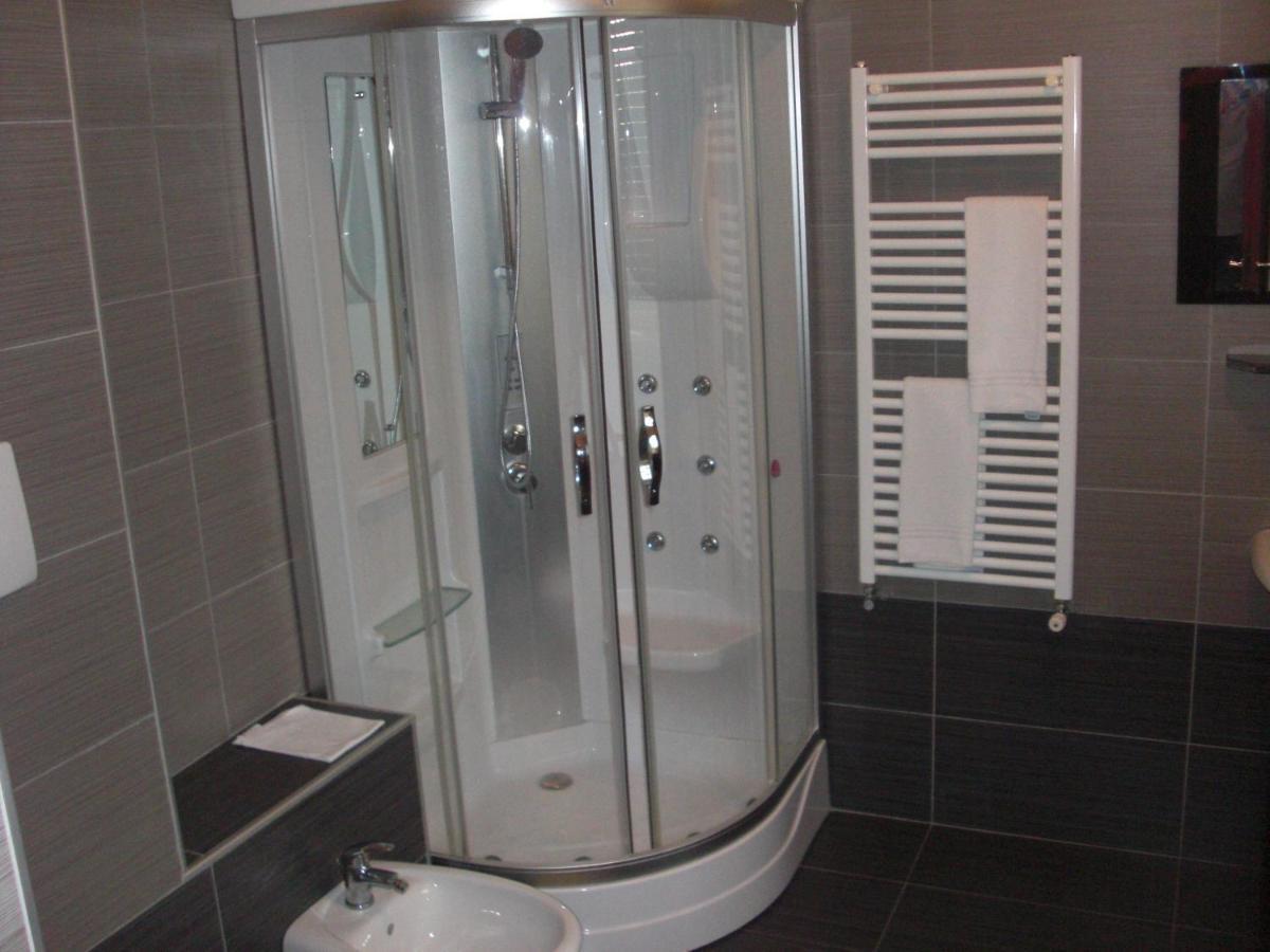 Hotel Леньяно Экстерьер фото