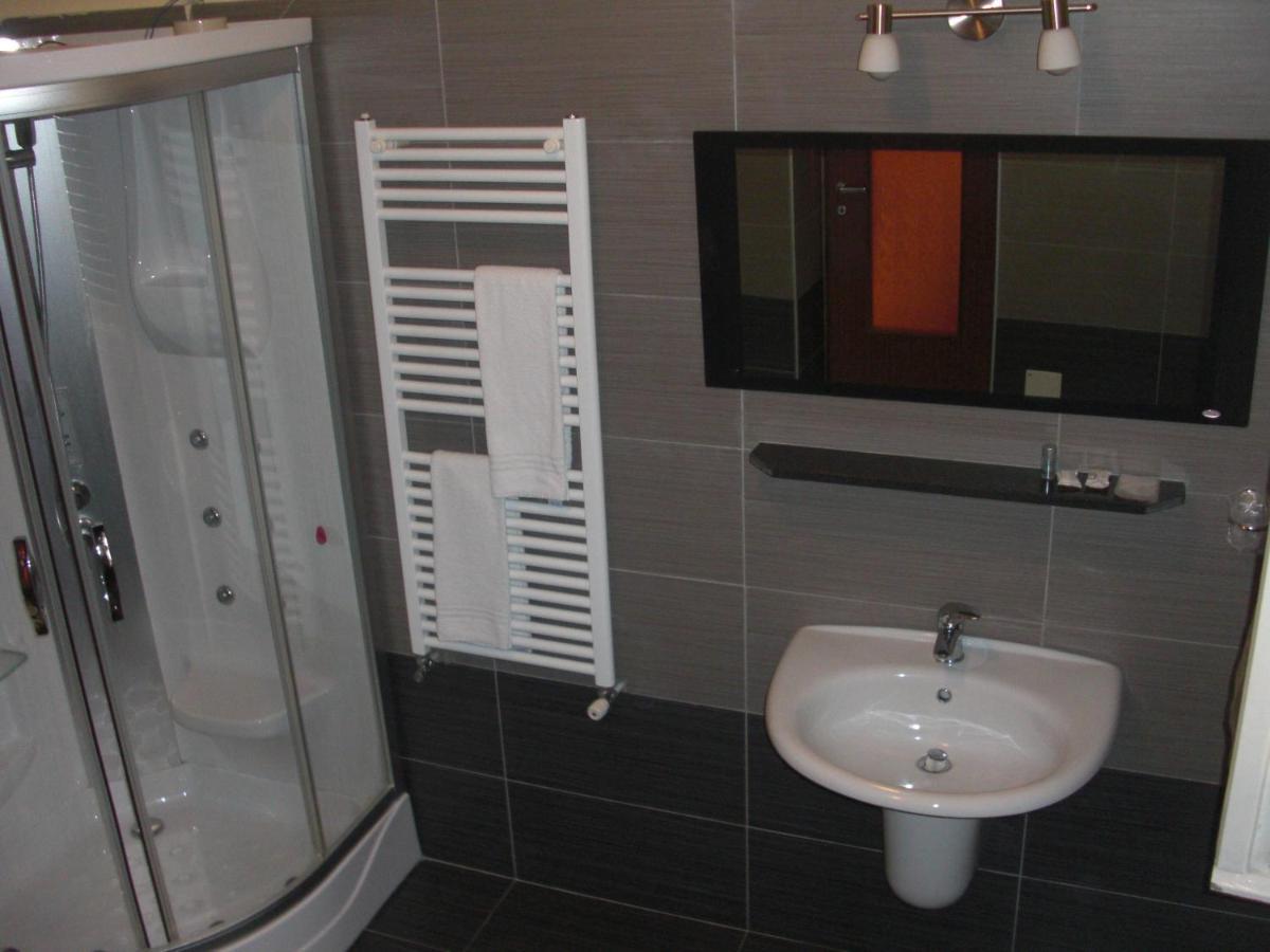 Hotel Леньяно Экстерьер фото