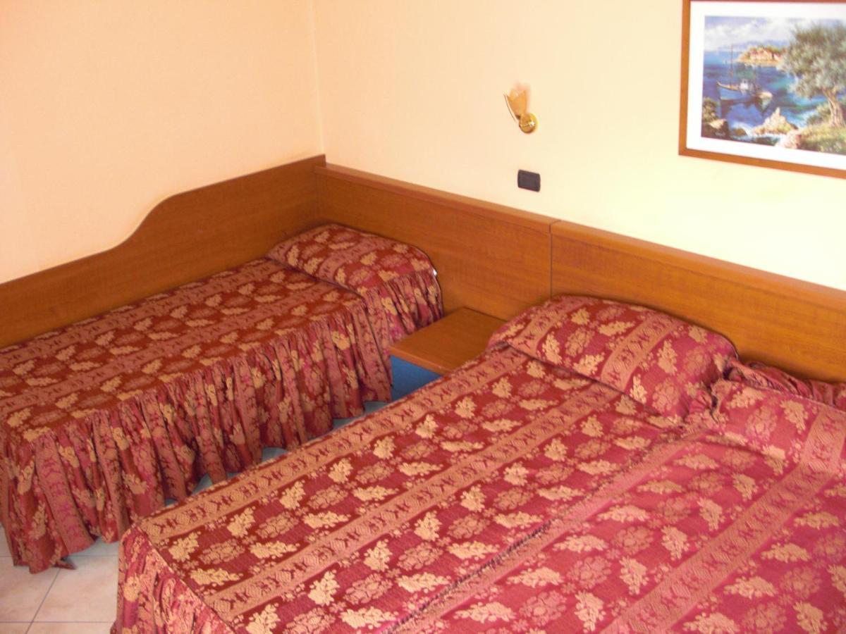 Hotel Леньяно Экстерьер фото